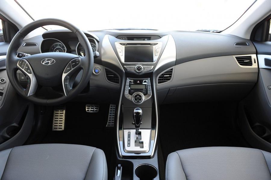 Hyundai Elantra Coupe 2012 года  (фото 68 из 88)